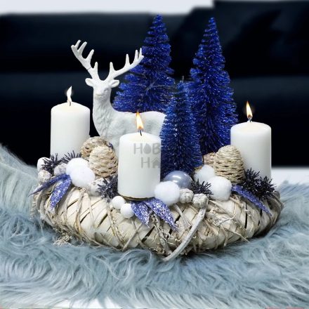 Kék és fehér téli adventi koszorú szarvassal - kreatív alkotócsomag